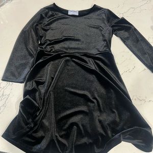 Girls Long Sleeved Black Velvet Dress